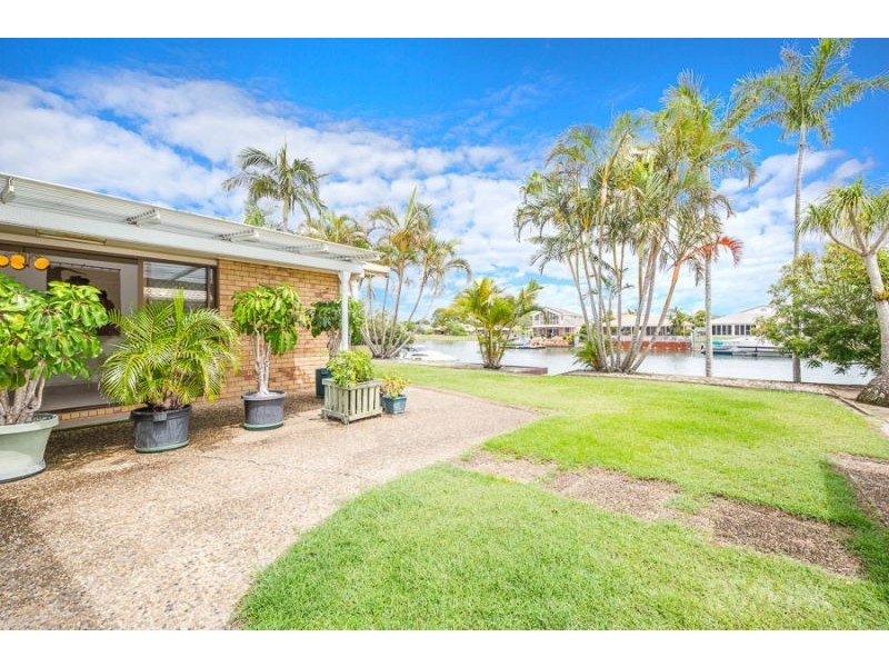 35 Dolphin Drive, Bongaree QLD 4507