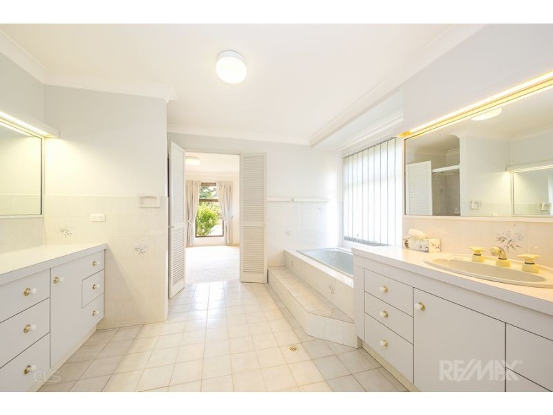 35 Dolphin Drive, Bongaree QLD 4507