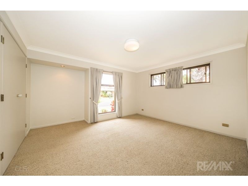 35 Dolphin Drive, Bongaree QLD 4507