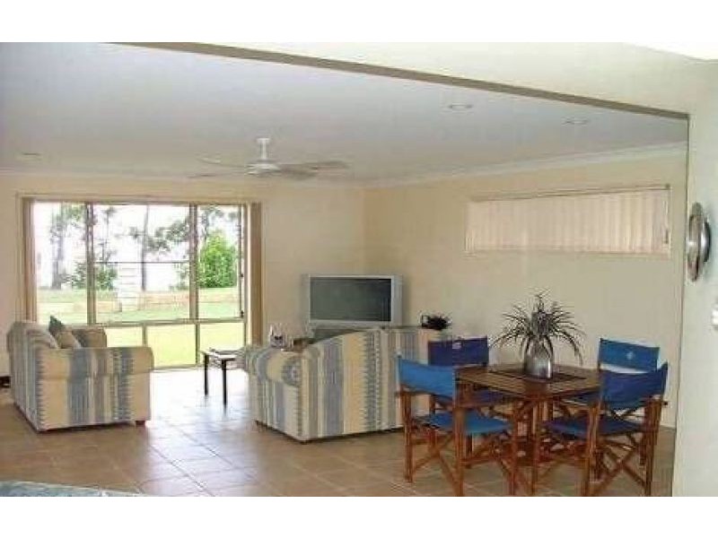 Sandstone Point QLD 4511