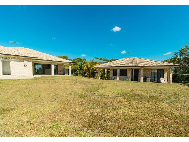 13 Scaroni Court, Ningi QLD 4511