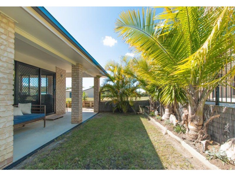 13 Scaroni Court, Ningi QLD 4511