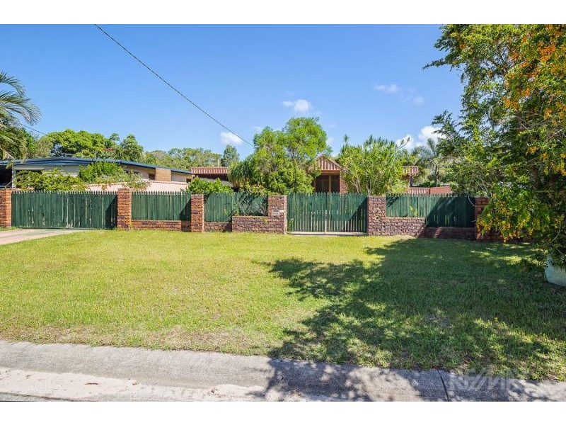 26 Whiting Street, Beachmere QLD 4510