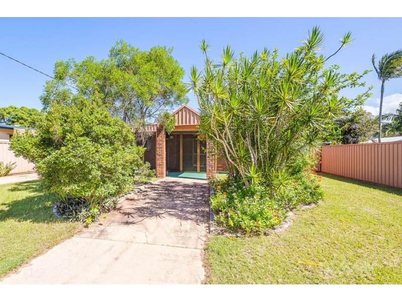 26 Whiting Street, Beachmere QLD 4510