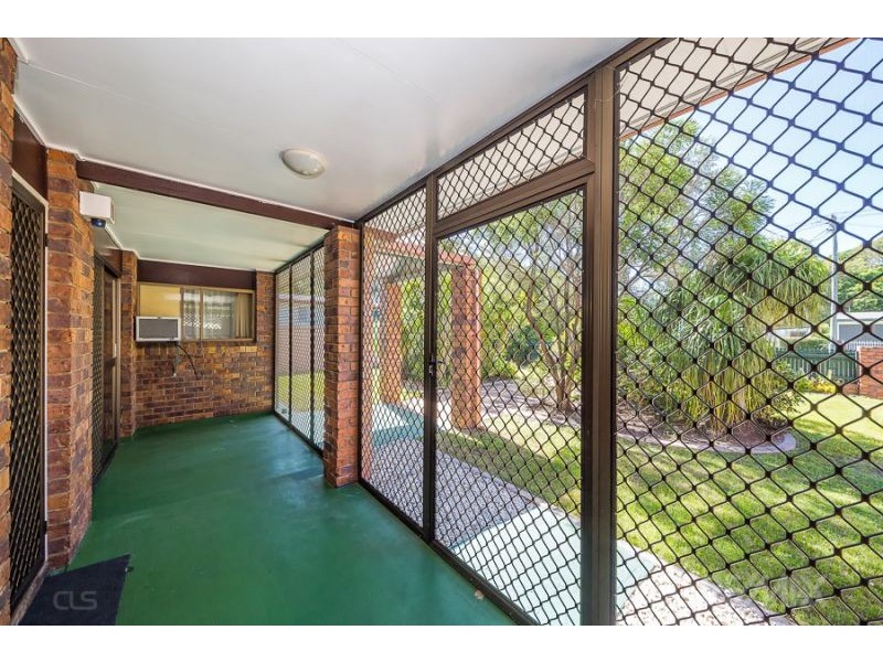 26 Whiting Street, Beachmere QLD 4510