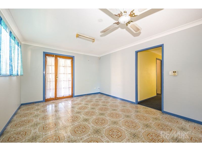 26 Whiting Street, Beachmere QLD 4510