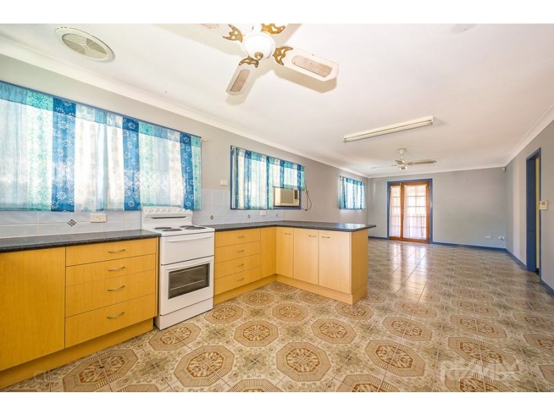 26 Whiting Street, Beachmere QLD 4510