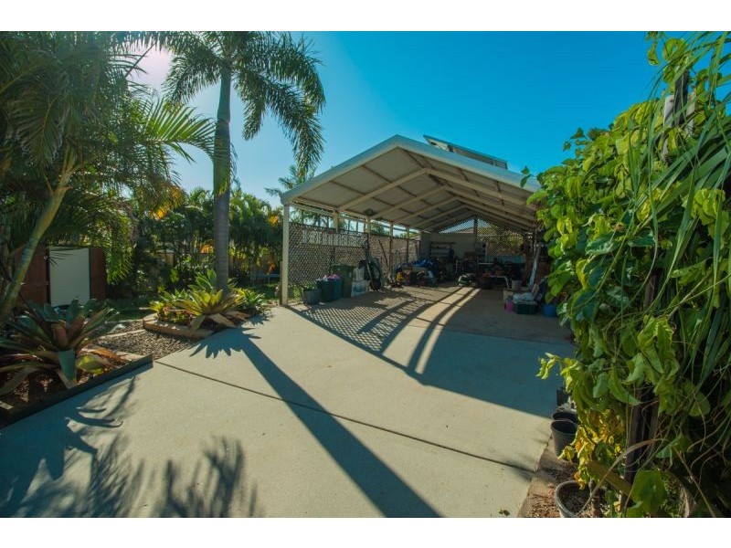 1 Sole Place, Sandstone Point QLD 4511