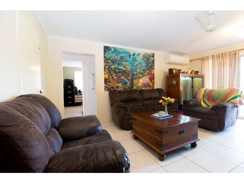 1 Sole Place, Sandstone Point QLD 4511