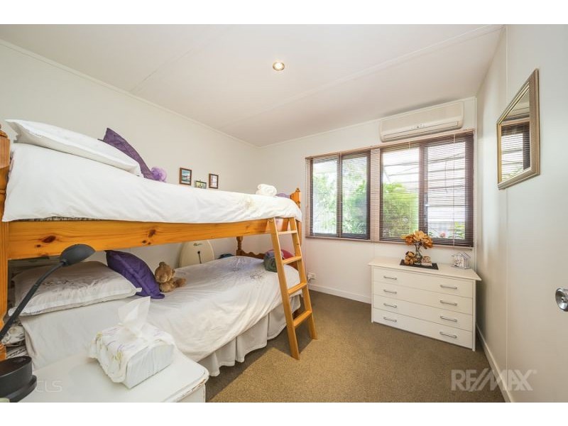 34 Ford Street, Bongaree QLD 4507