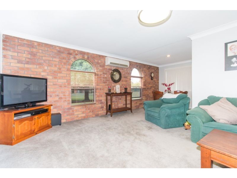 20 Todman Court, Ningi QLD 4511