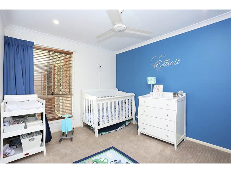 11 Quarterdeck Drive, Banksia Beach QLD 4507