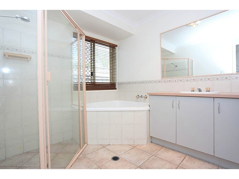 11 Quarterdeck Drive, Banksia Beach QLD 4507