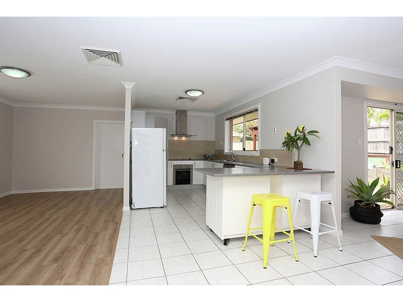 8 Headsail Drive, Banksia Beach QLD 4507