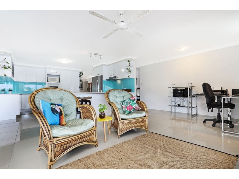 5 Tasman Court, Banksia Beach QLD 4507