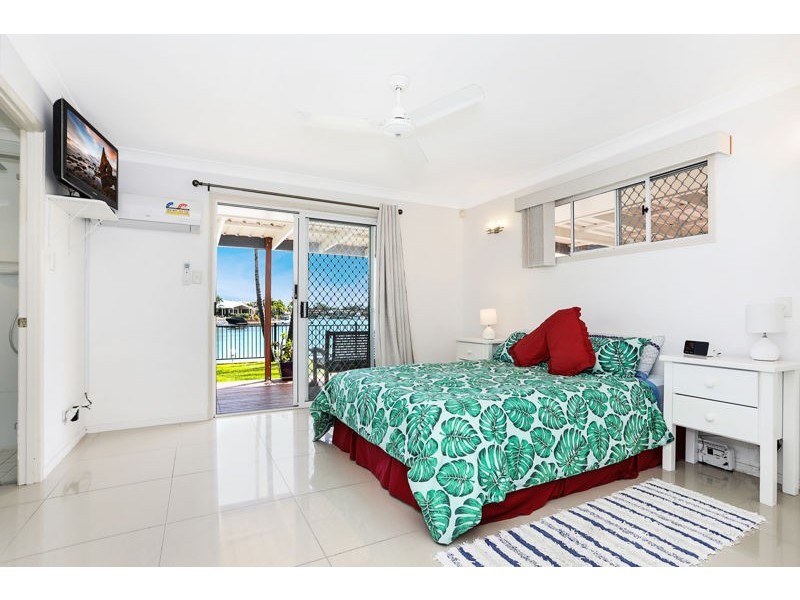 5 Tasman Court, Banksia Beach QLD 4507