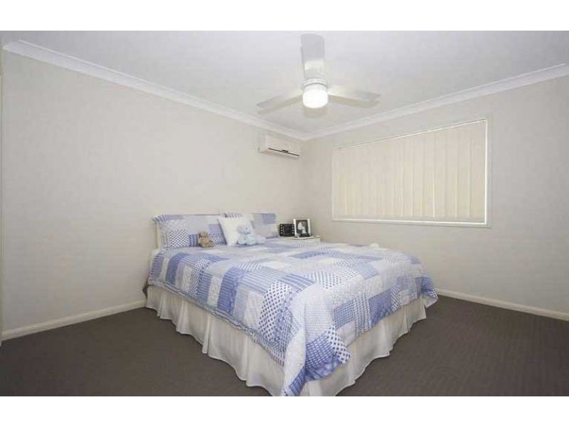 17 Whitehaven Place, Banksia Beach QLD 4507