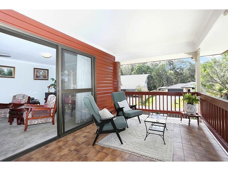 18 Howard Court, Sandstone Point QLD 4511