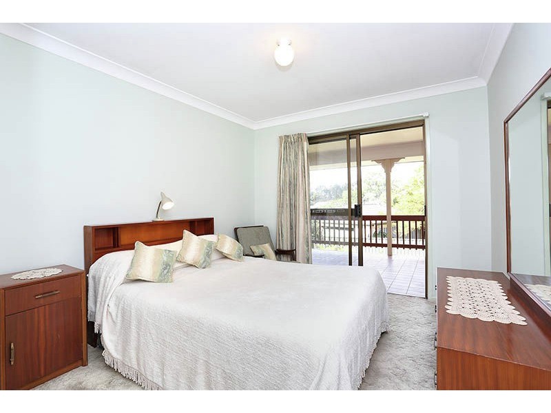 18 Howard Court, Sandstone Point QLD 4511