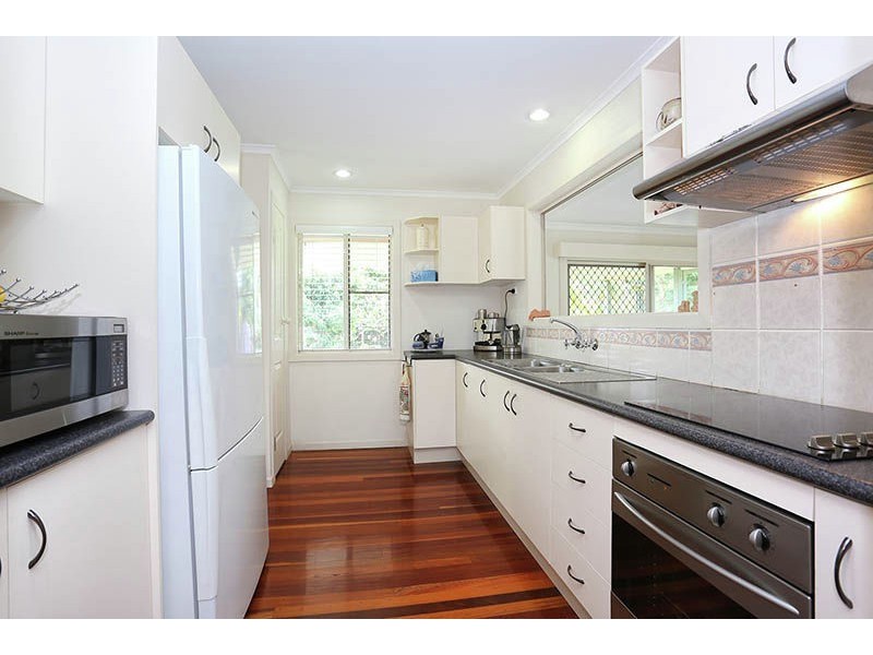 24 Cotswold Street, Morayfield QLD 4506