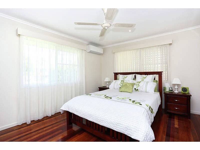 24 Cotswold Street, Morayfield QLD 4506