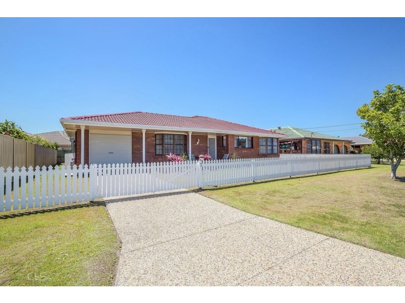 3 Banks Street, Banksia Beach QLD 4507