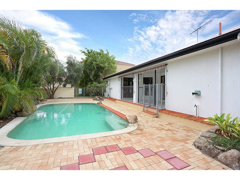 28 Dugong Crescent, Banksia Beach QLD 4507