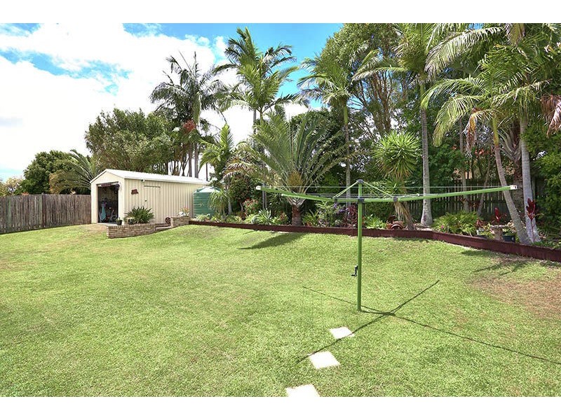 143 Bestman Road East, Sandstone Point QLD 4511