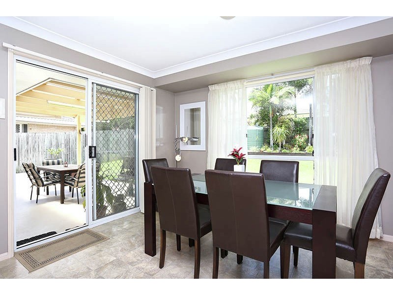 143 Bestman Road East, Sandstone Point QLD 4511