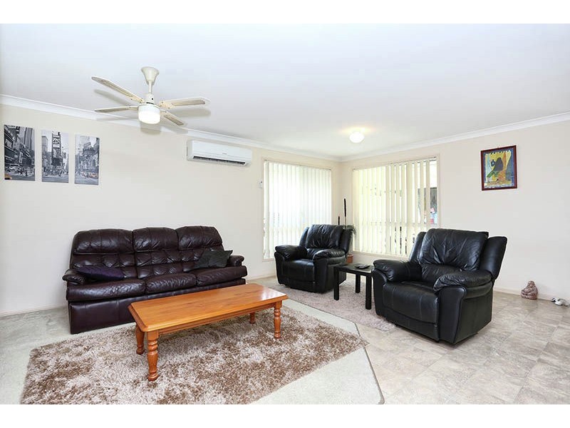 143 Bestman Road East, Sandstone Point QLD 4511