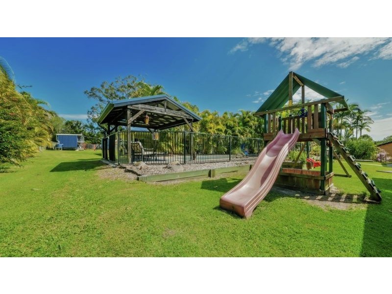 21 Sunny Court, Ningi QLD 4511