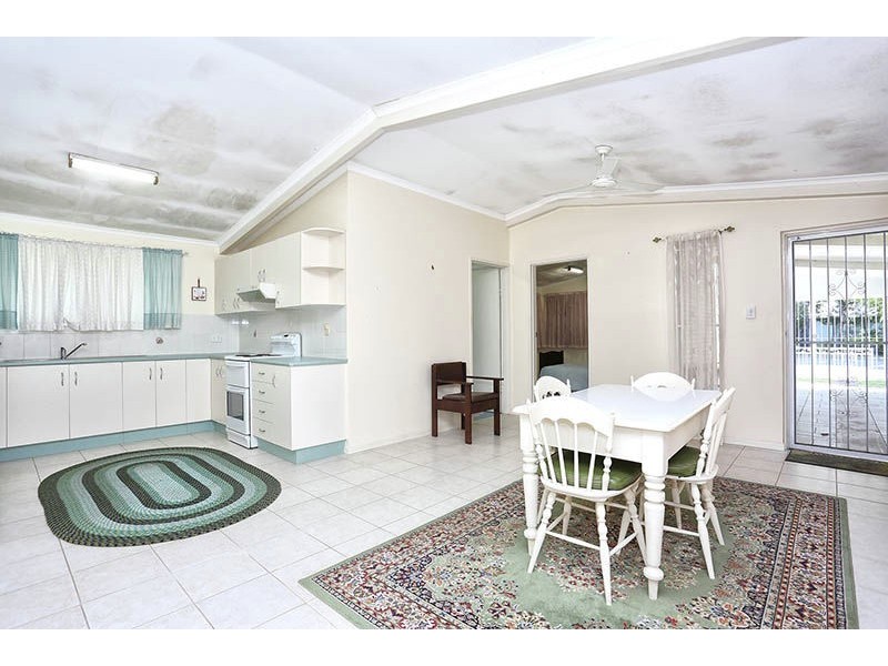 15 Cumming Street, Bongaree QLD 4507