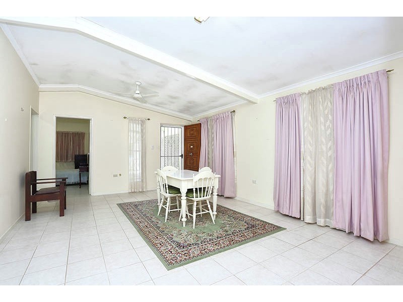 15 Cumming Street, Bongaree QLD 4507