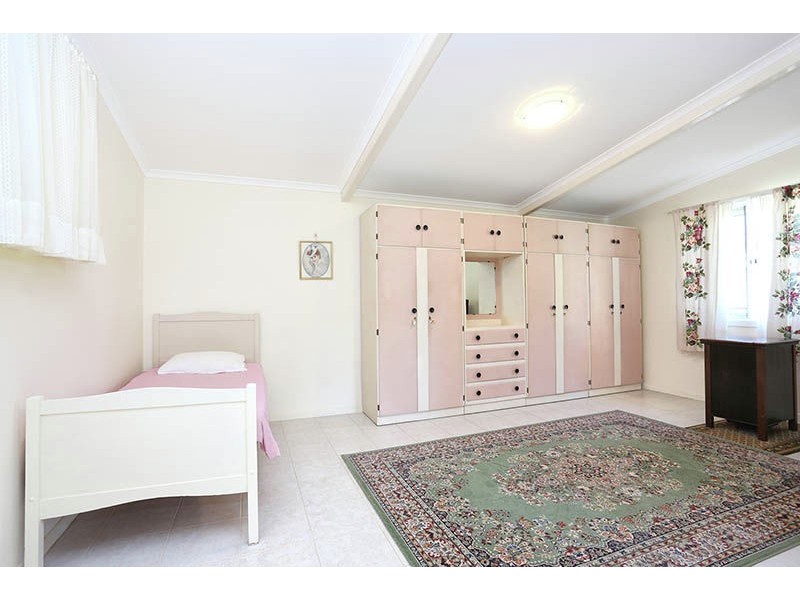 15 Cumming Street, Bongaree QLD 4507
