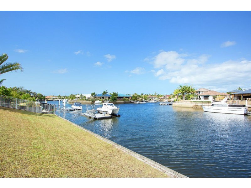 1 Dugong Crescent, Banksia Beach QLD 4507