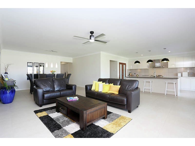 1 Dugong Crescent, Banksia Beach QLD 4507