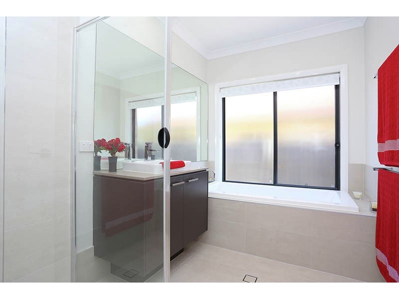 1 Dugong Crescent, Banksia Beach QLD 4507