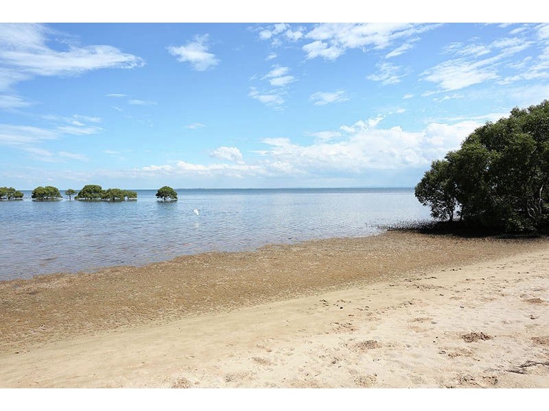 17 Seaforth Street, Sandstone Point QLD 4511