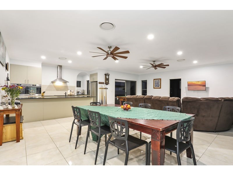 16 The Landing, Banksia Beach QLD 4507