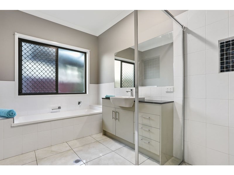 16 The Landing, Banksia Beach QLD 4507