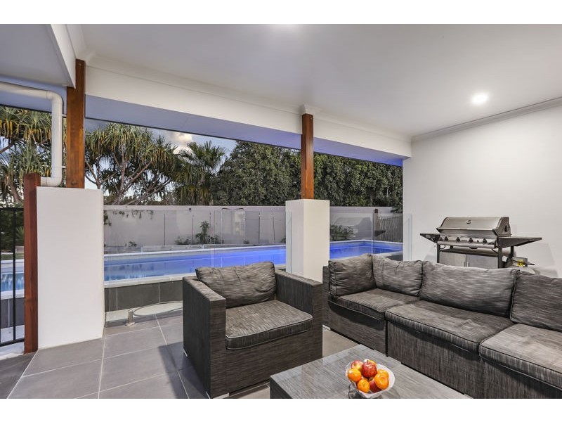 16 The Landing, Banksia Beach QLD 4507
