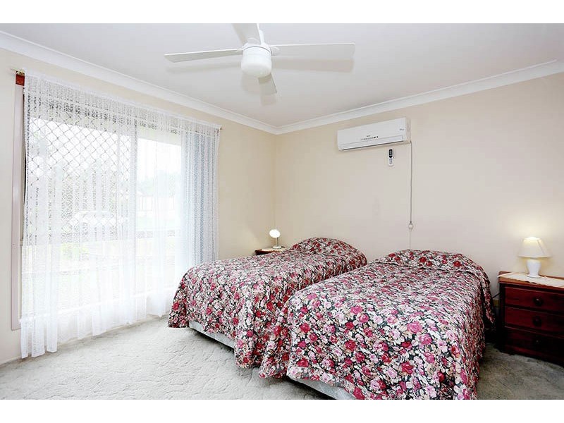 5 Trent Court, Sandstone Point QLD 4511