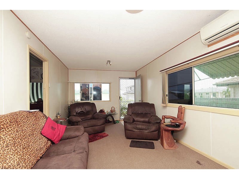 81 Kangaroo Avenue, Bongaree QLD 4507