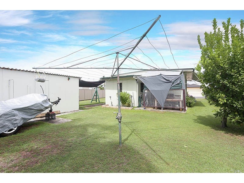 81 Kangaroo Avenue, Bongaree QLD 4507