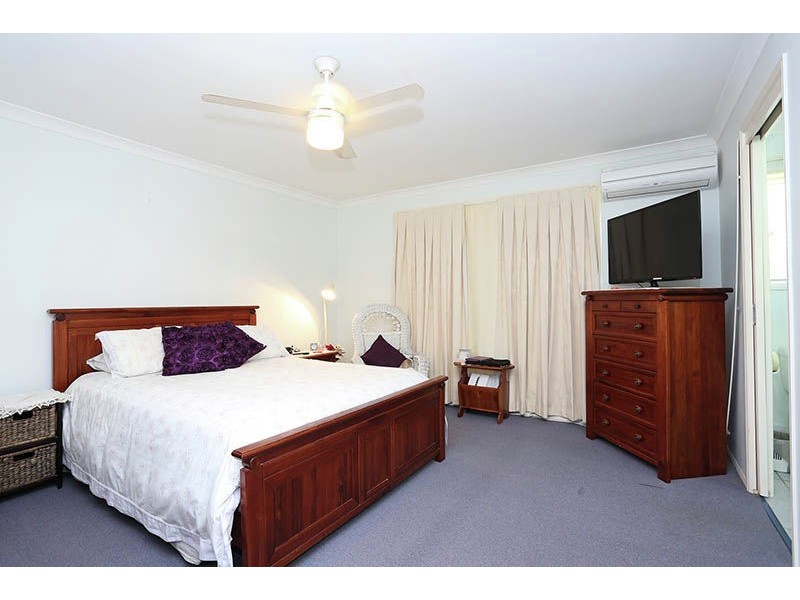 30 Smout Court, Sandstone Point QLD 4511