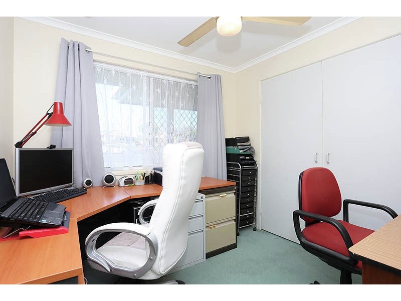 1 York Court, Sandstone Point QLD 4511