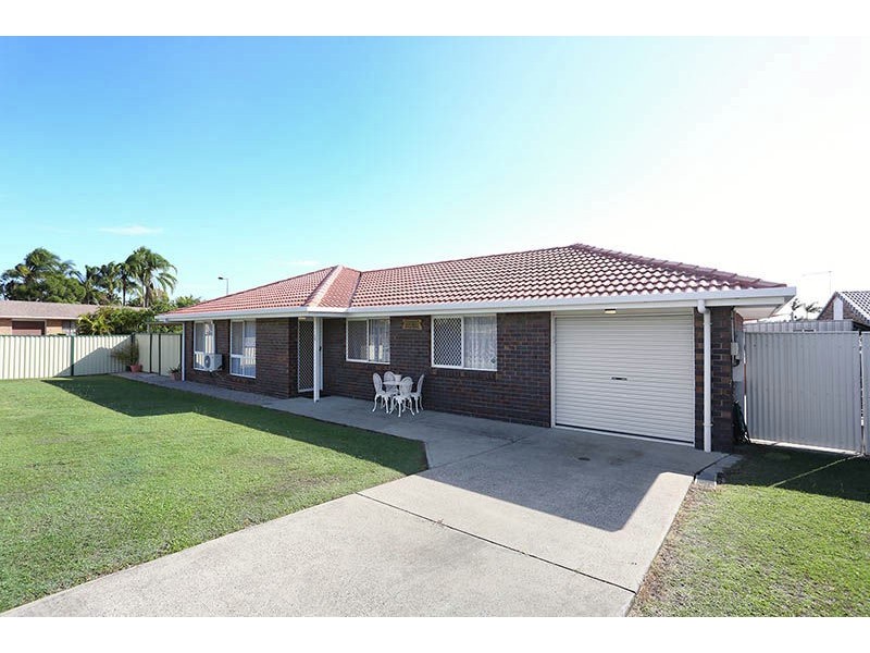 1 York Court, Sandstone Point QLD 4511