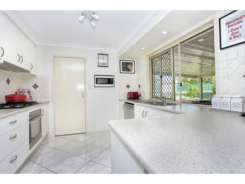 42 Relesah Drive, Ningi QLD 4511