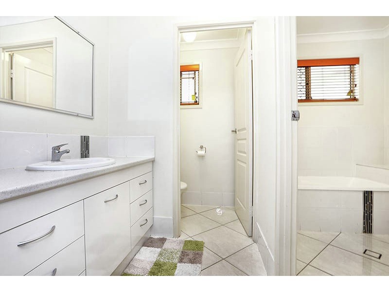 42 Relesah Drive, Ningi QLD 4511
