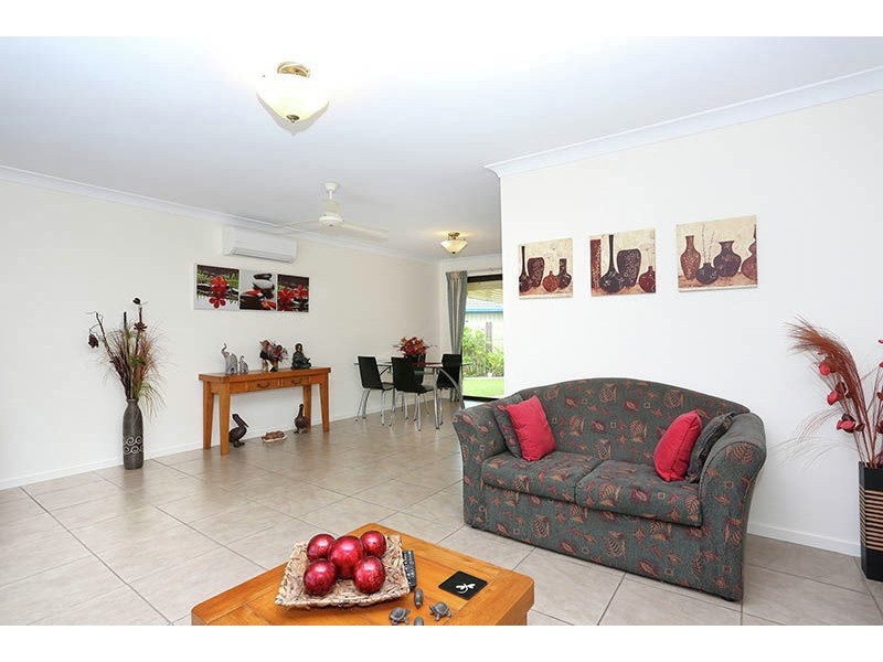 15 Carter Court, Sandstone Point QLD 4511